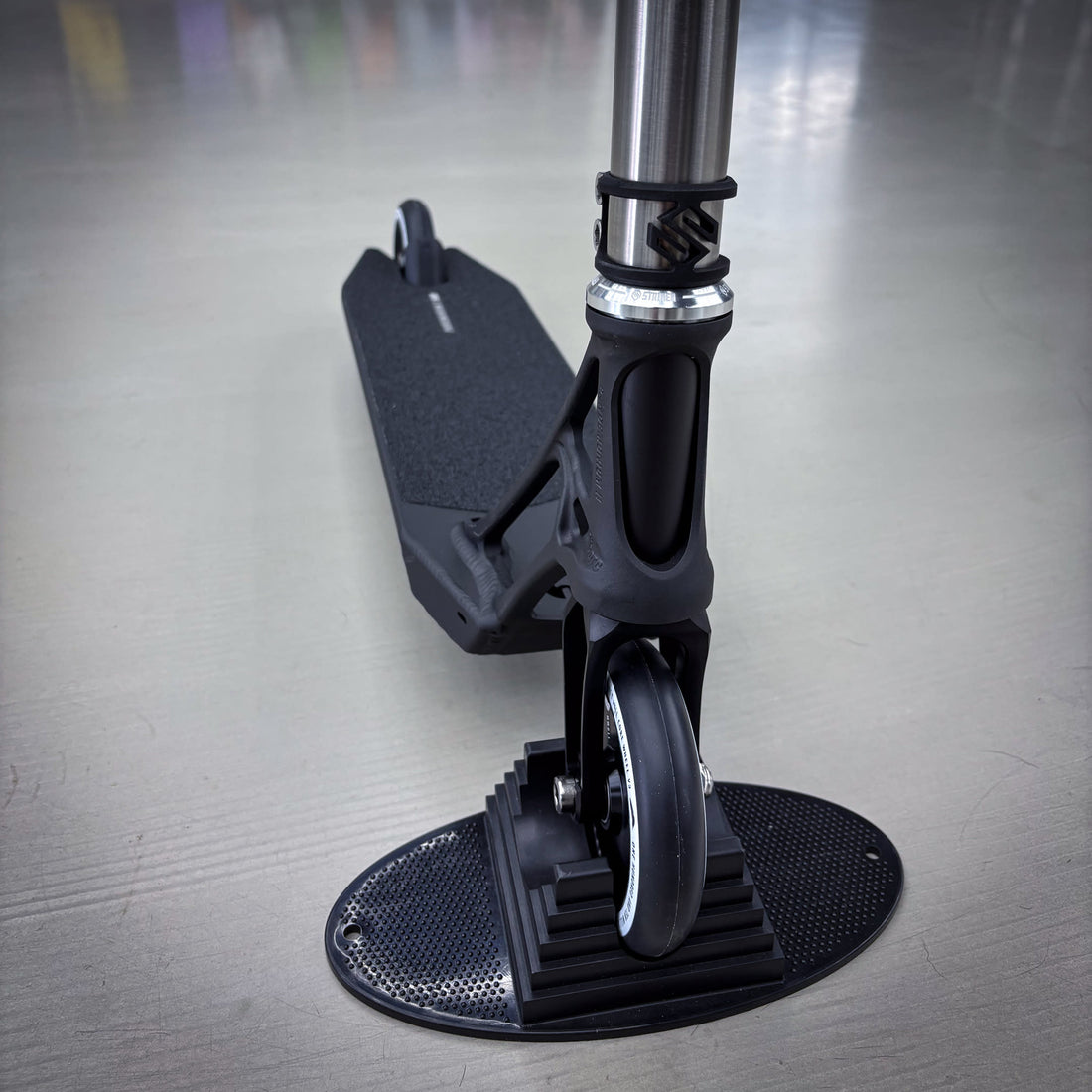 Striker Titan Pande Custom Build - Black/Silver-ScootWorld.dk