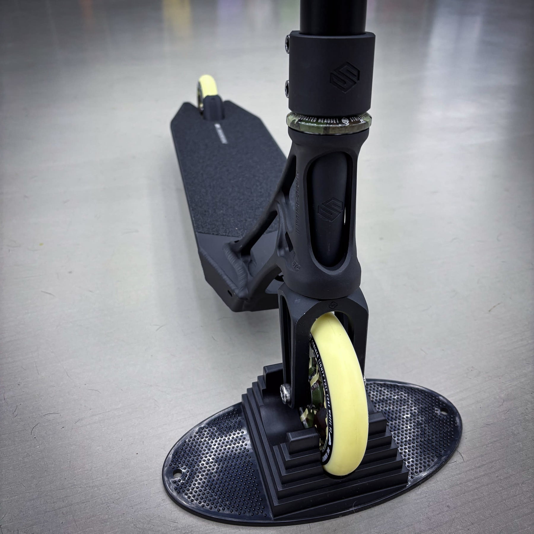 Striker Ethic Camo Custom Build - Black-ScootWorld.dk