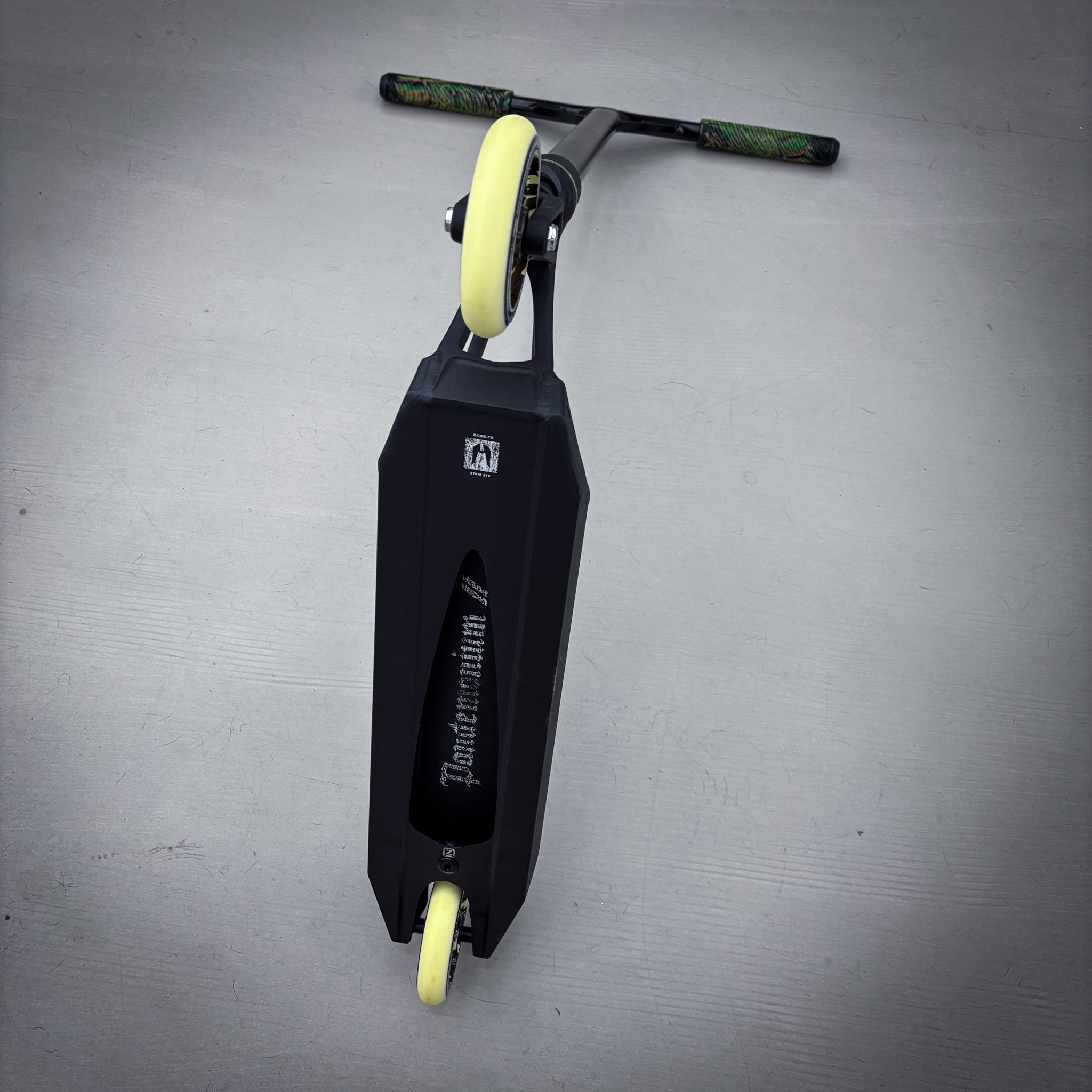 Striker Ethic Camo Custom Build - Black-ScootWorld.dk