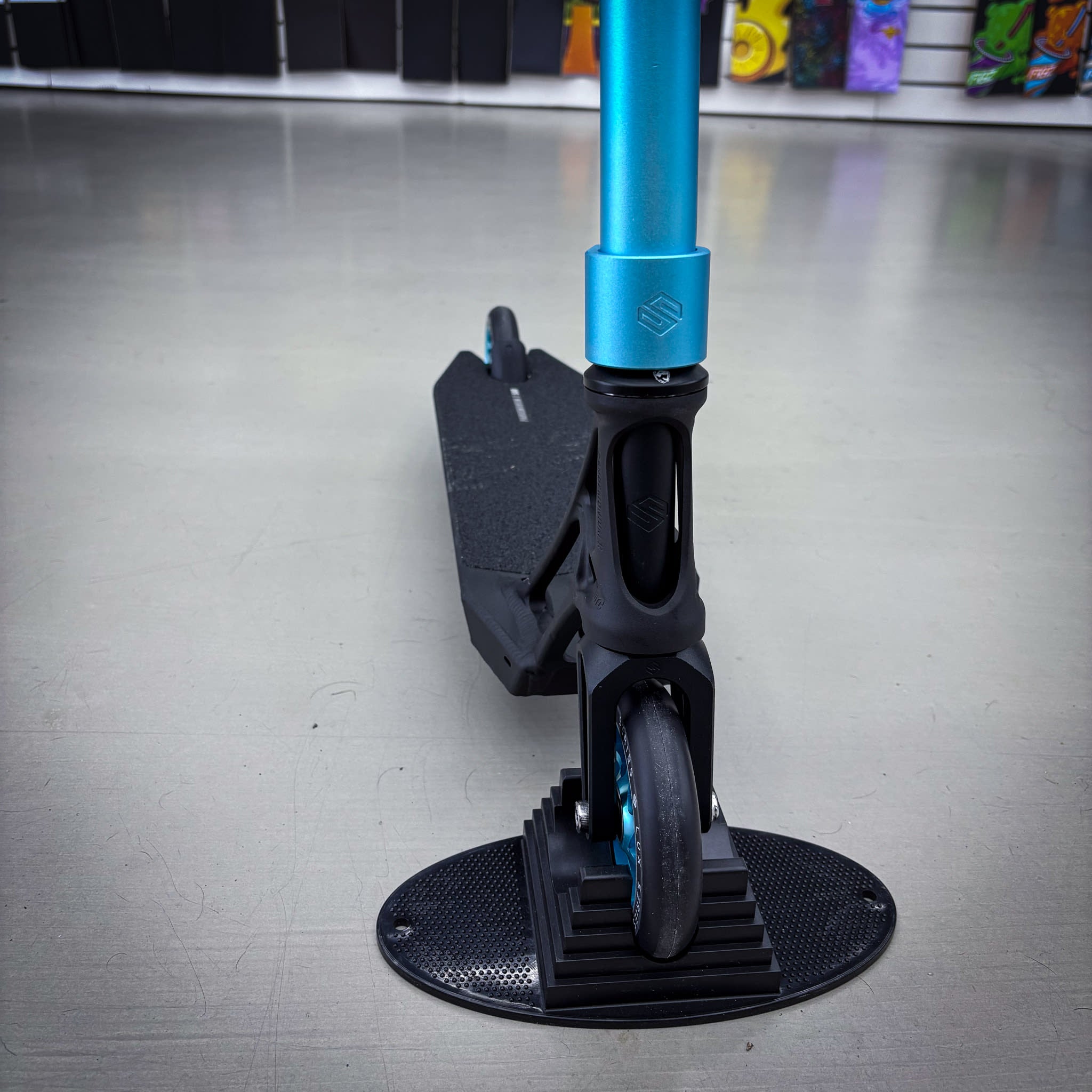 Striker Pande Teal/Black Custom Build - Teal/Black-ScootWorld.dk