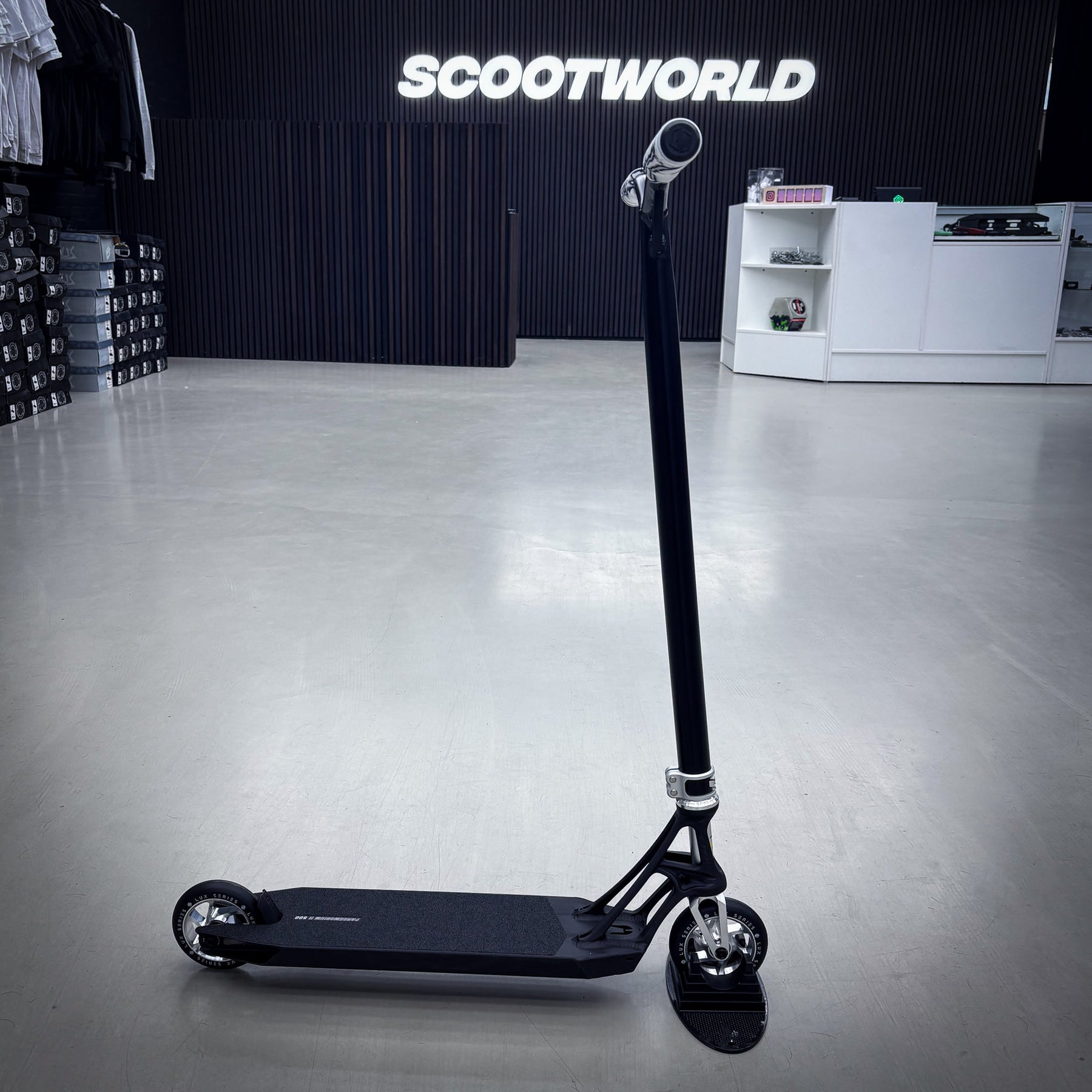 Striker Pande Black/Silver 500mm Custom Build - Black/Silver-ScootWorld.dk