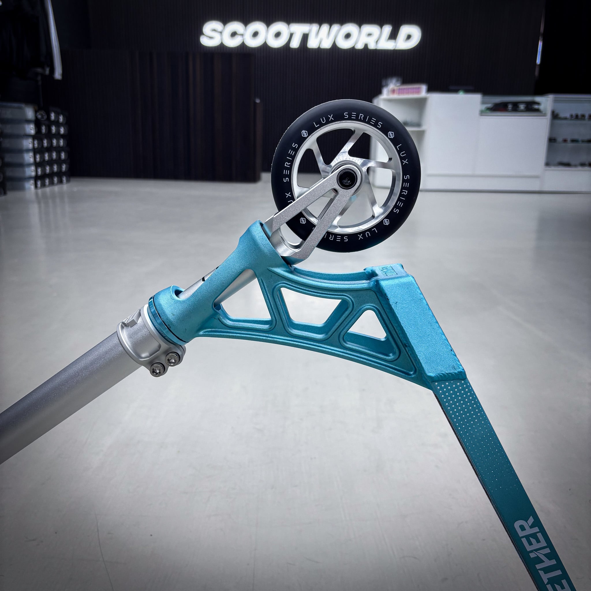 Striker Aether Teal/Silver Custom Build - Teal/Silver-ScootWorld.dk