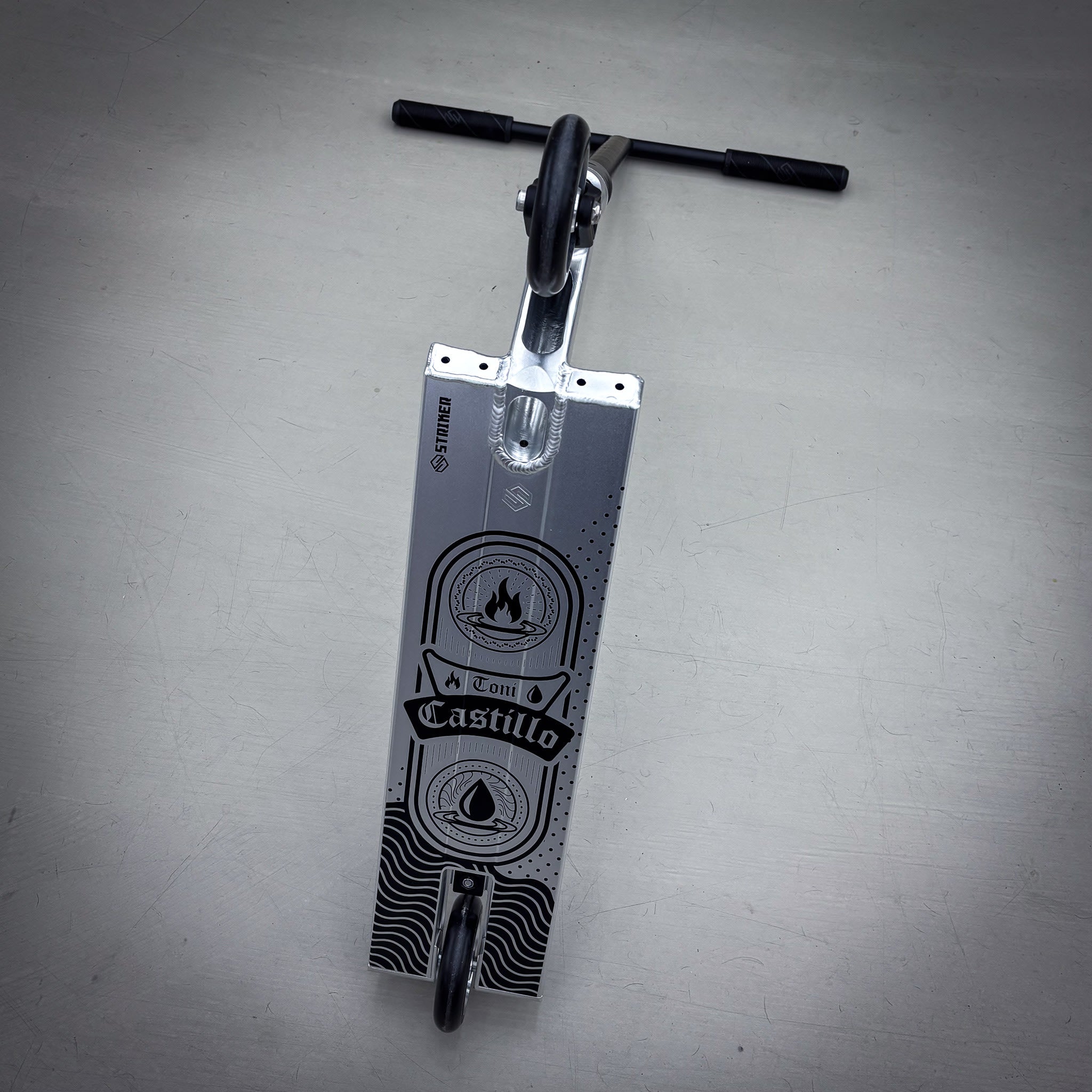 Striker Toni Street Black/Silver Custom Build - Black/Silver-ScootWorld.dk