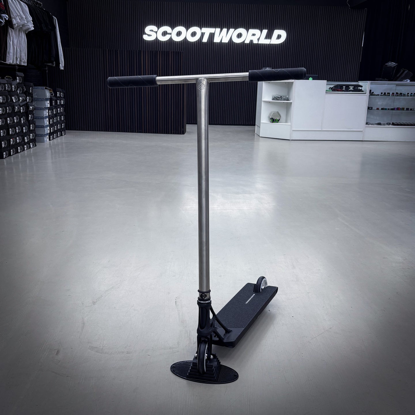 Striker Pandemonium Boxed Custom Build - Black/Silver-ScootWorld.dk