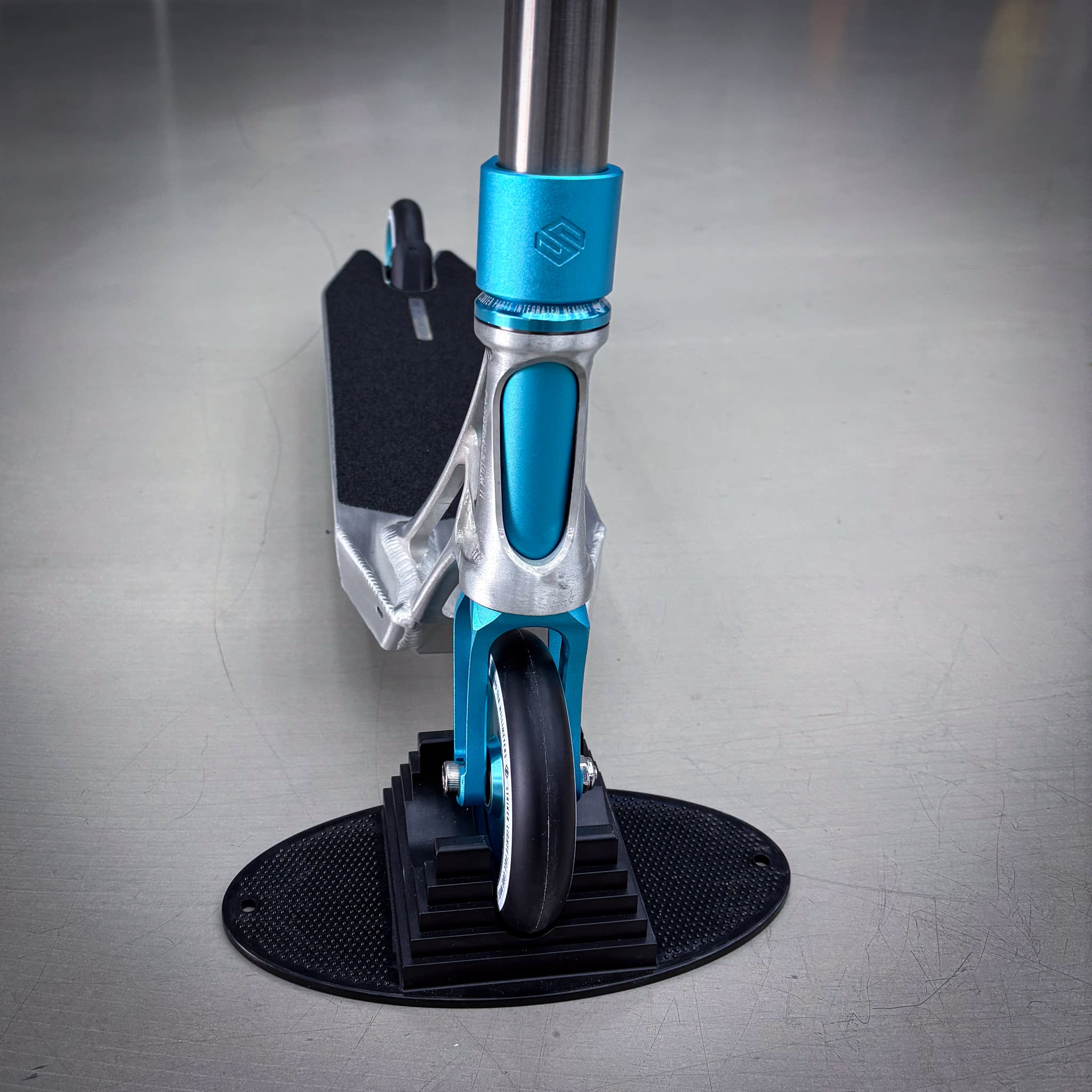 Striker Titan Pande Silver Teal Custom Build - Silver/Teal-ScootWorld.dk