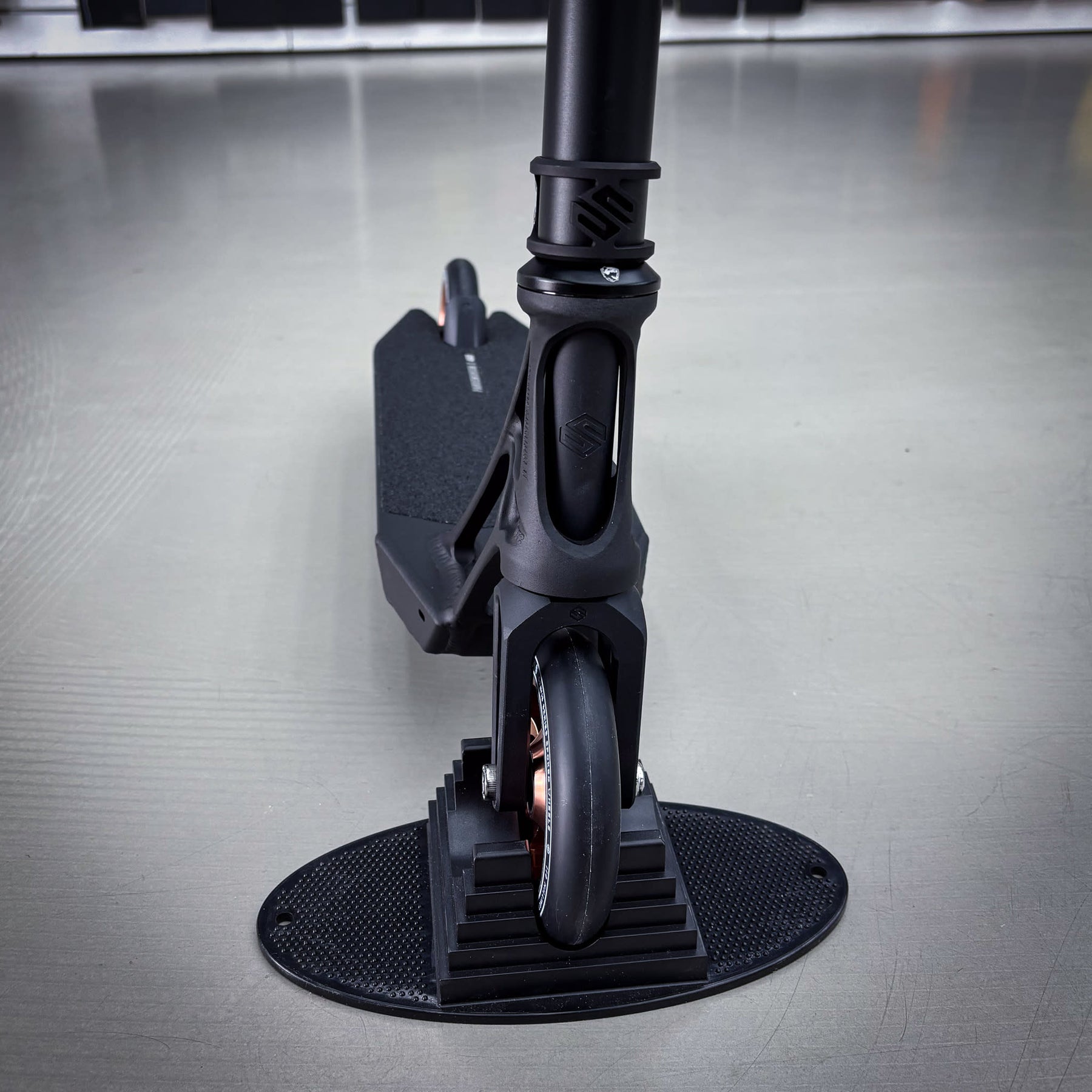 Striker Pande Black Custom Build - Black-ScootWorld.dk