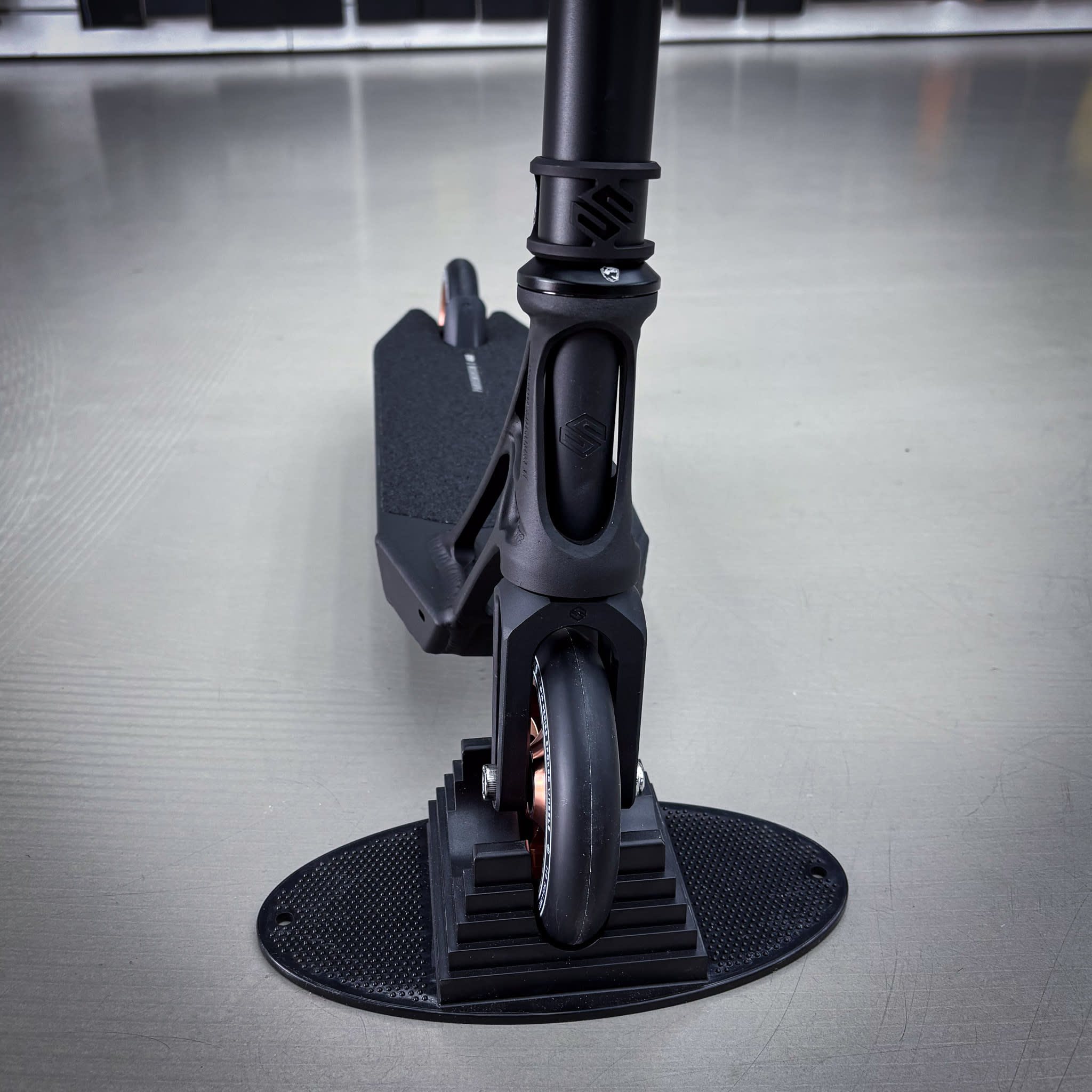 Striker Pande Black Custom Build - Black-ScootWorld.dk