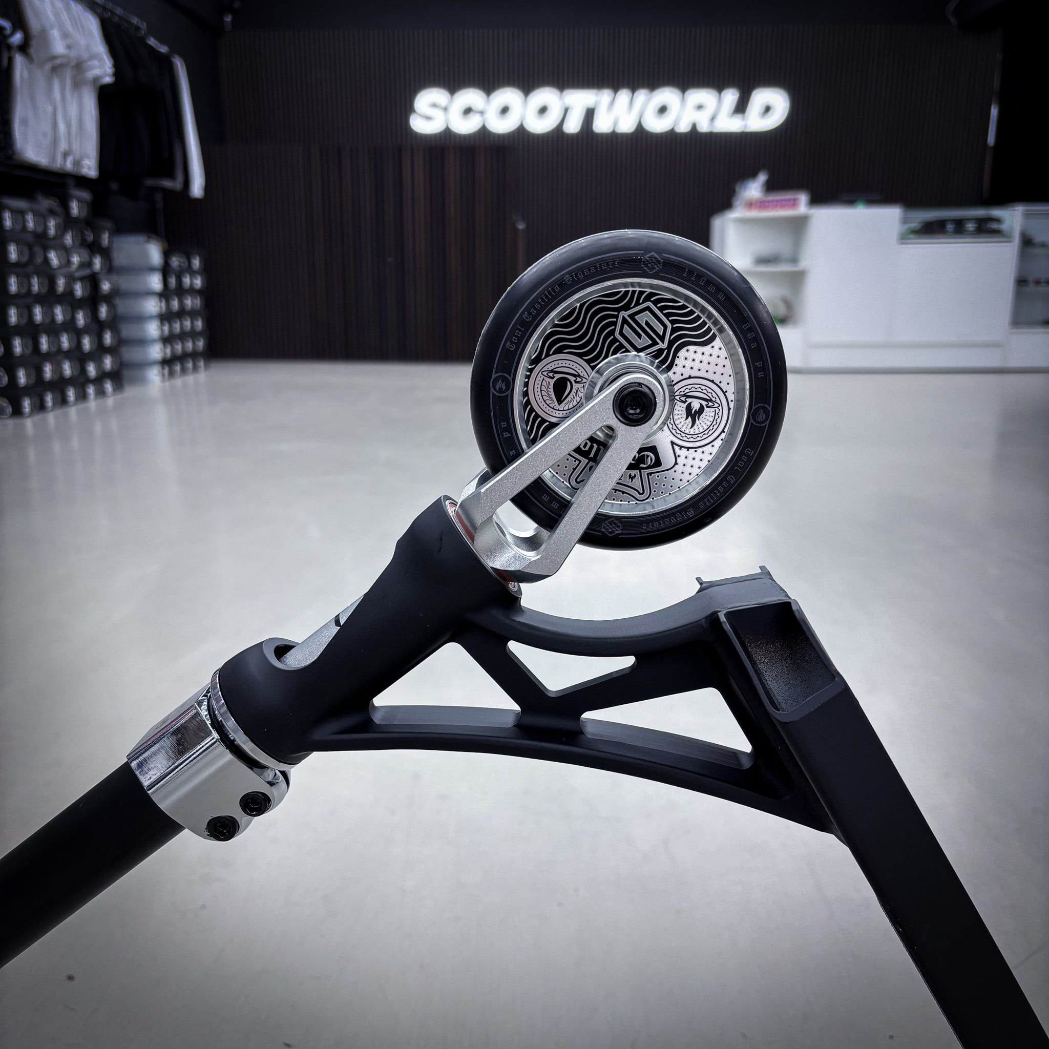 Striker Panda Freestyle Custom Build - Black/Silver-ScootWorld.dk