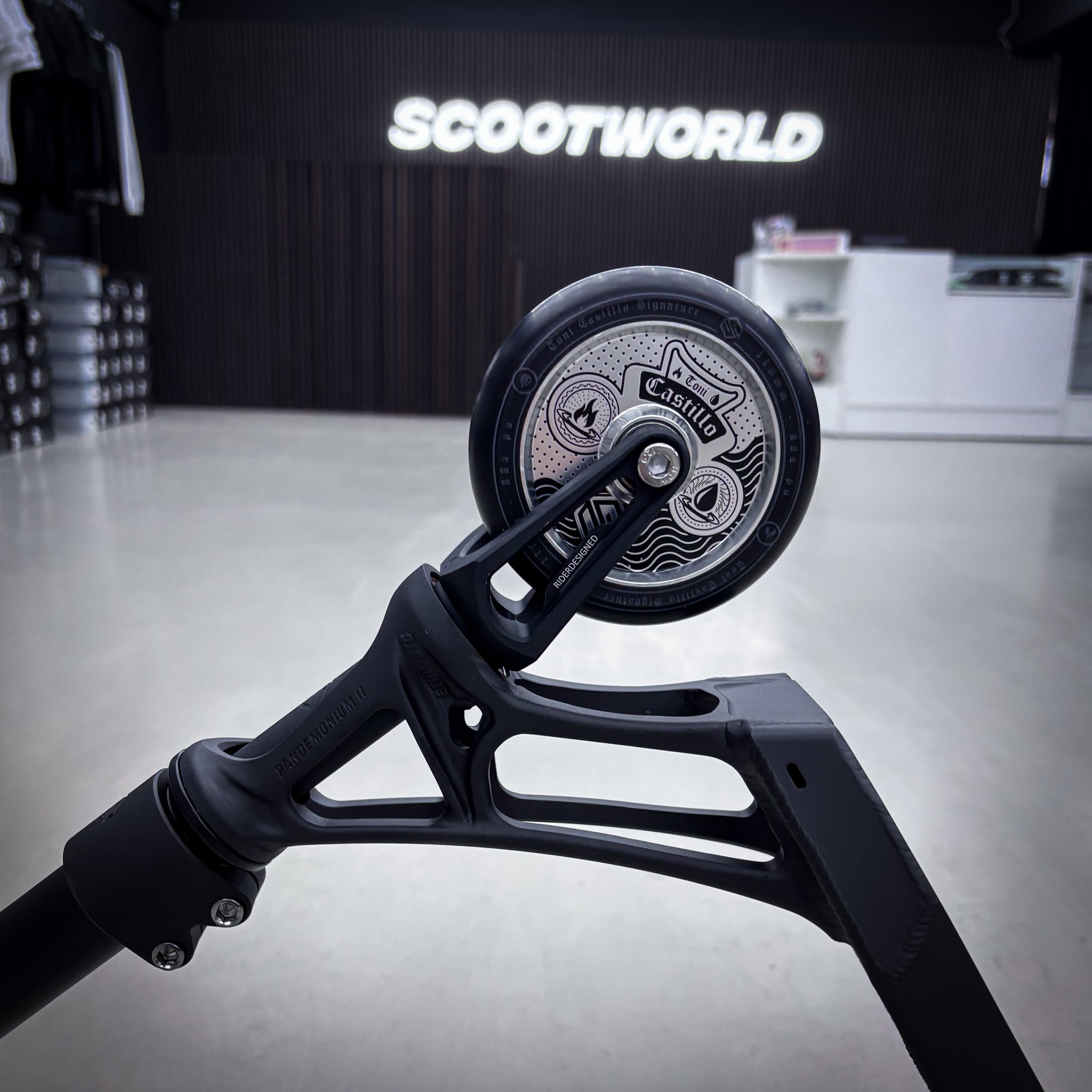 Striker Ethic Pandemonium Custom Build - Black/Blue-ScootWorld.dk