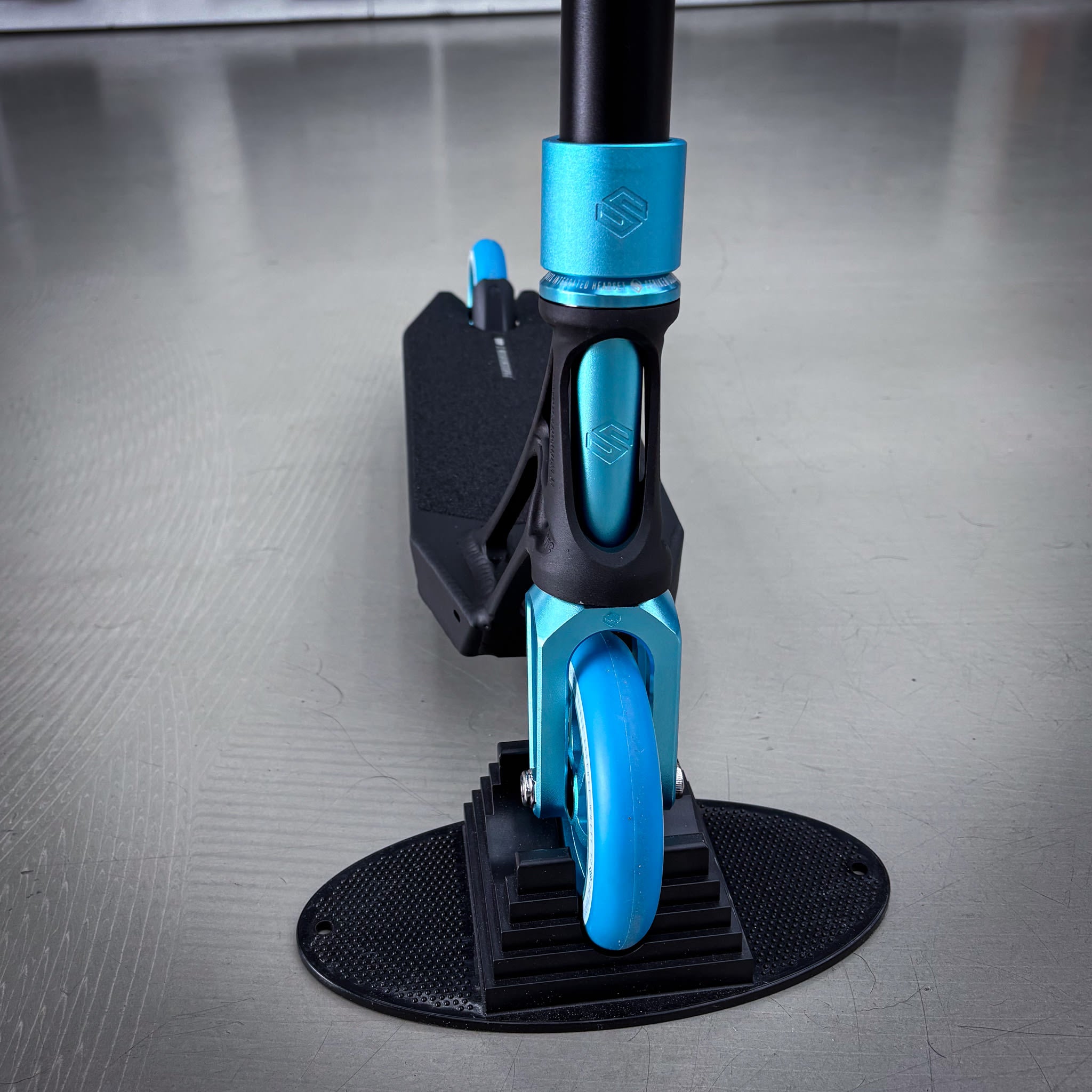 Striker Ethic Pande Custom Build - Black/Teal-ScootWorld.dk