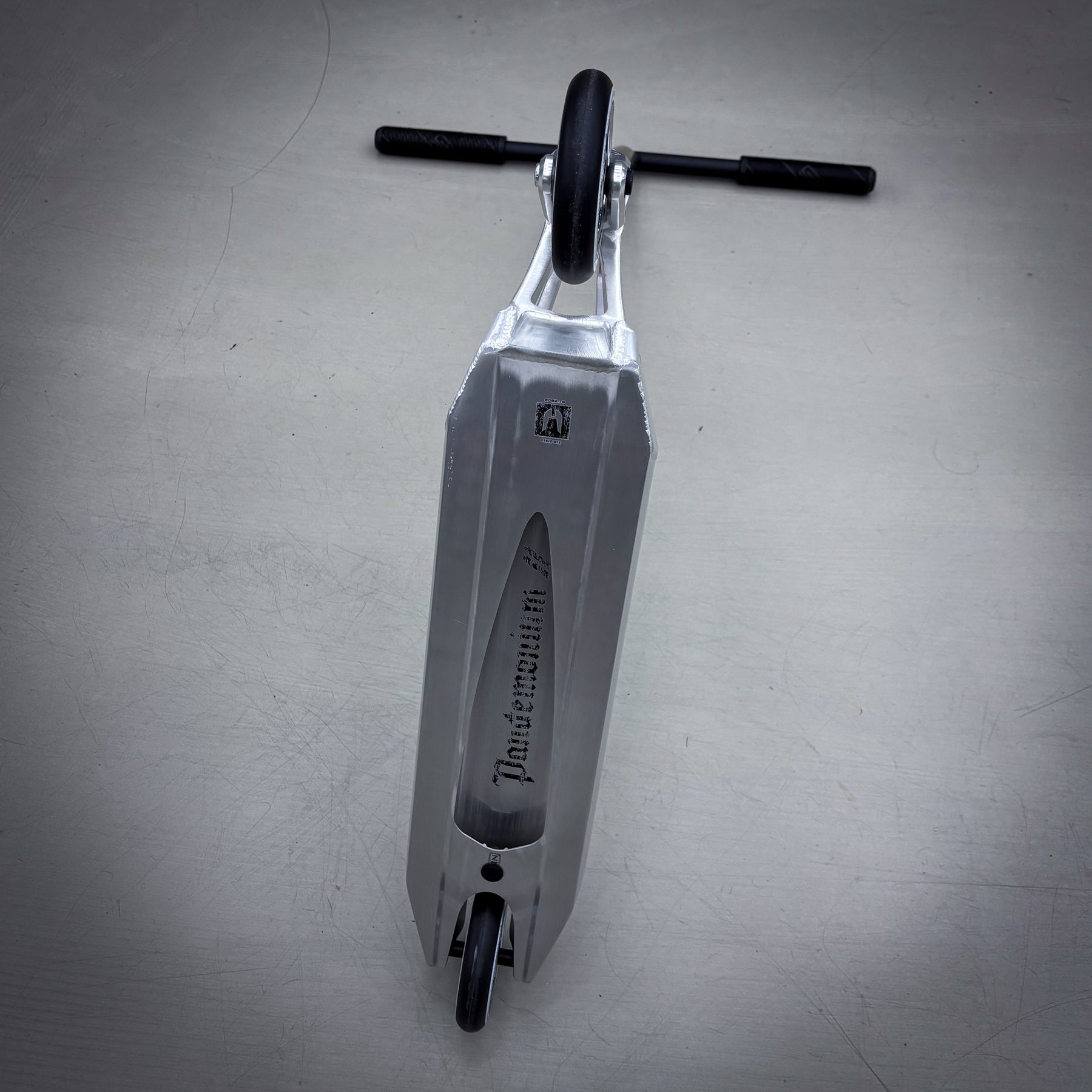 Striker Ethic 500mm Silver Black Custom Build - Silver/Black-ScootWorld.dk