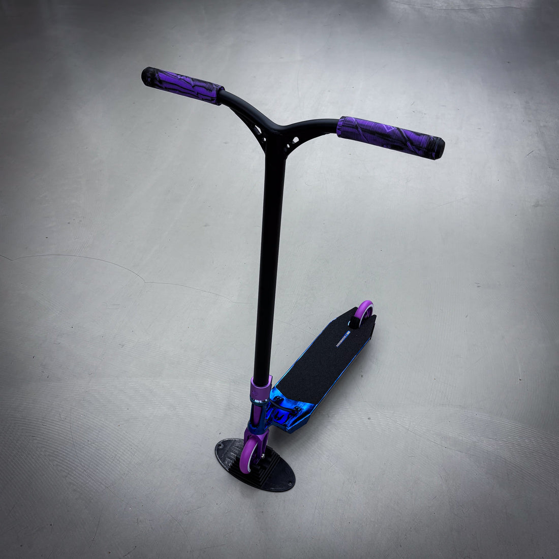 Striker Ethic Blue/Purple 500 Custom Build - Black/Blue/Purple-ScootWorld.dk