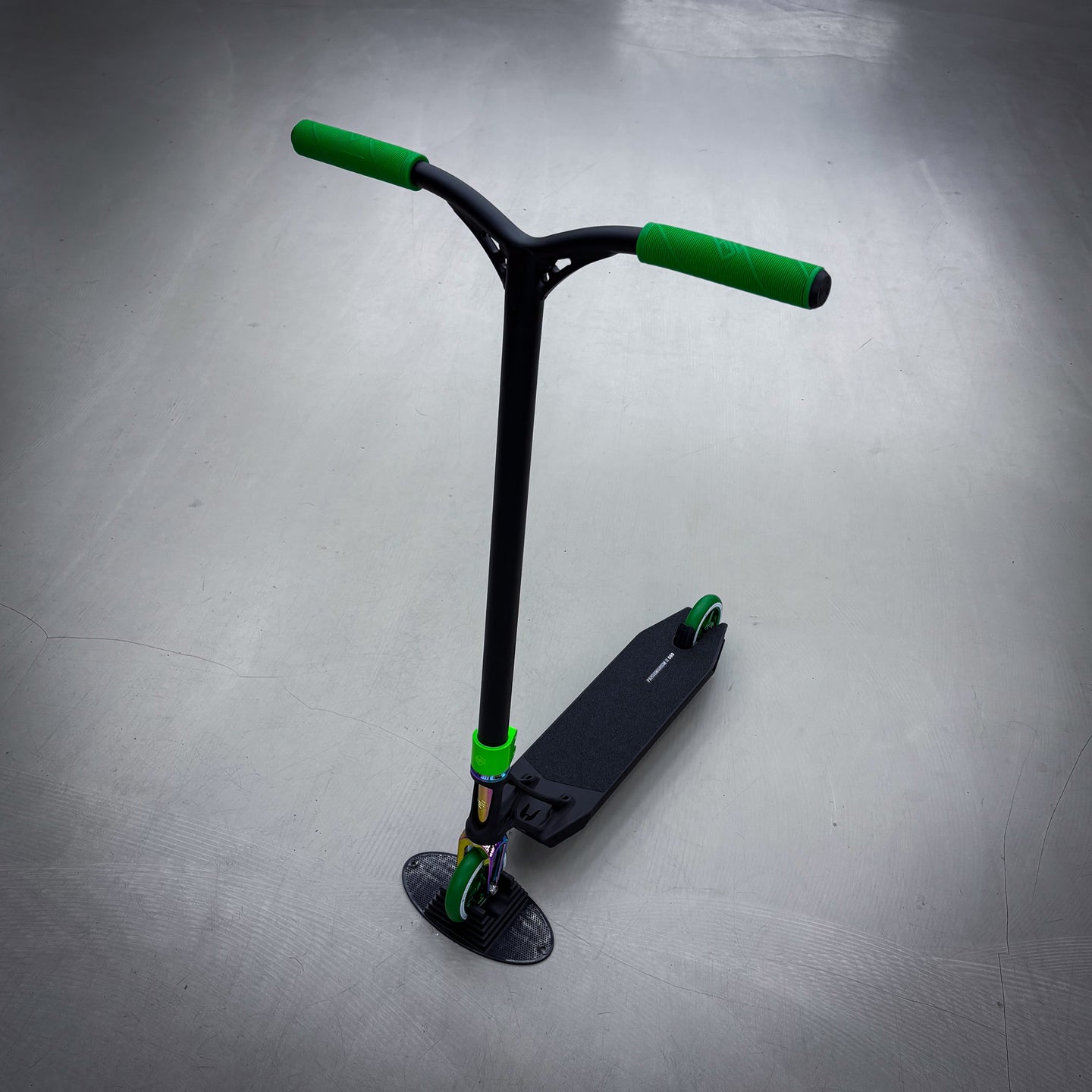 Striker Ethic Black/Green 500 Custom Build - Black/Green-ScootWorld.dk