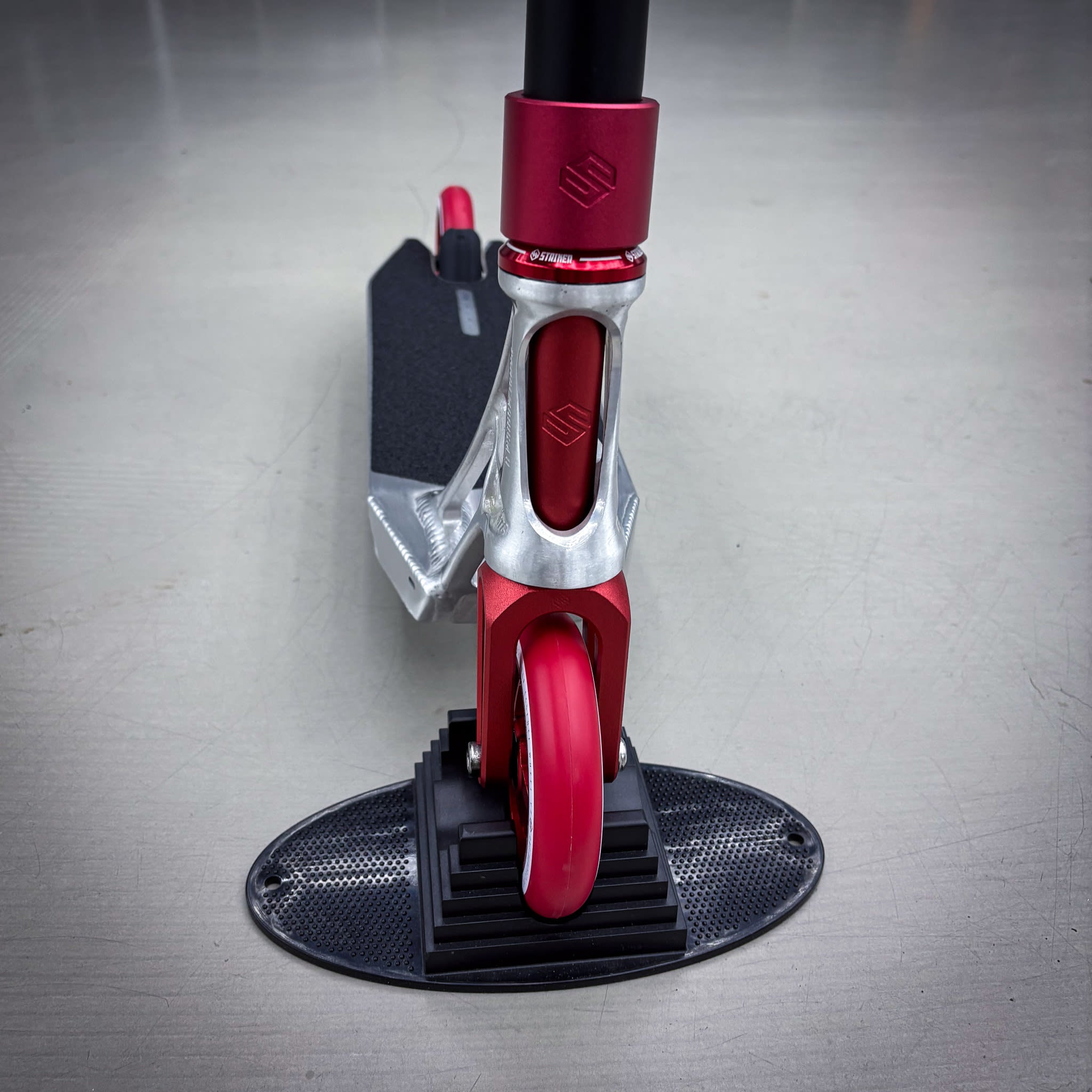 Striker Ethic Silver/Red 460 Custom Build - Silver/Red-ScootWorld.dk