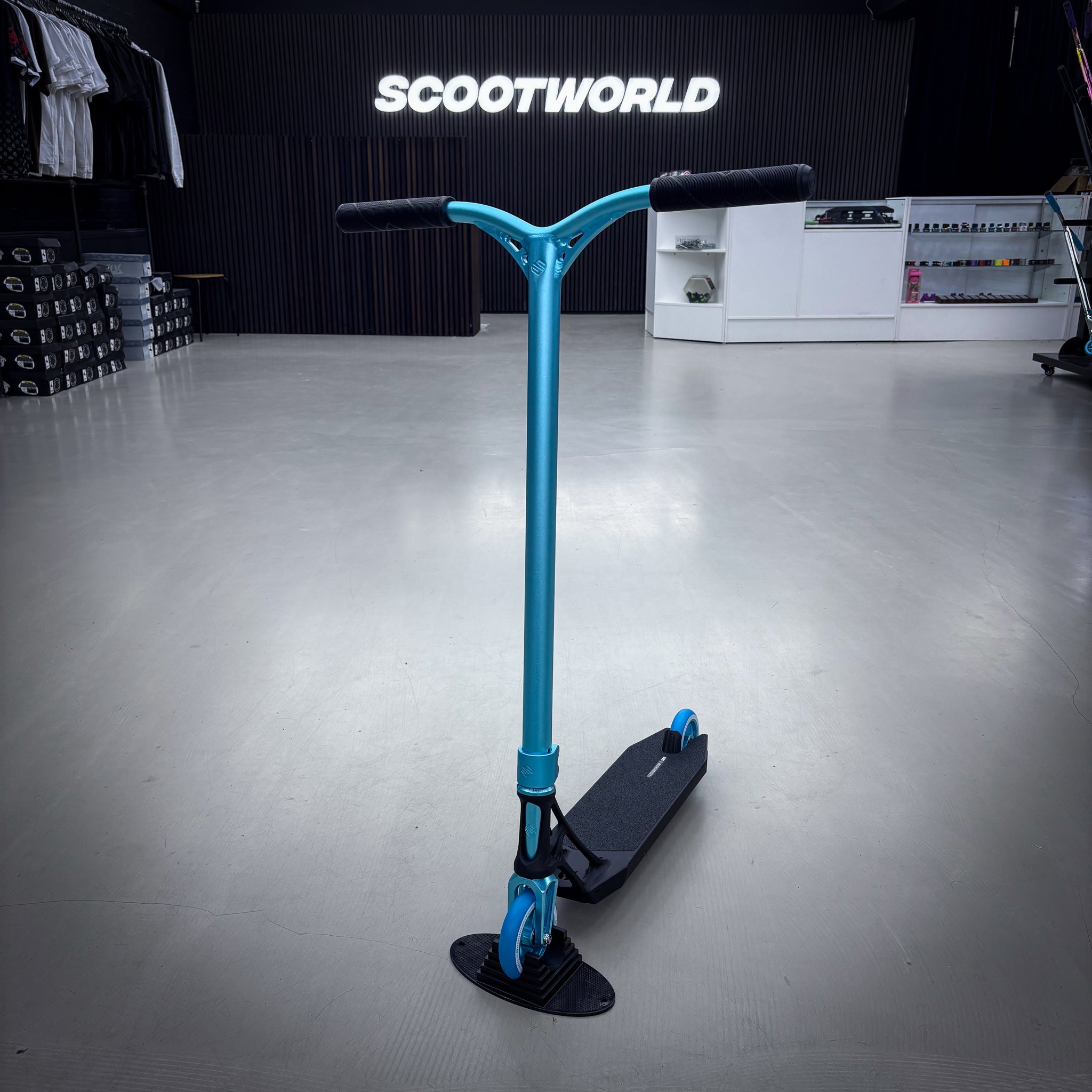 Striker Ethic Teal/Black Custom Build - Teal/Black-ScootWorld.dk