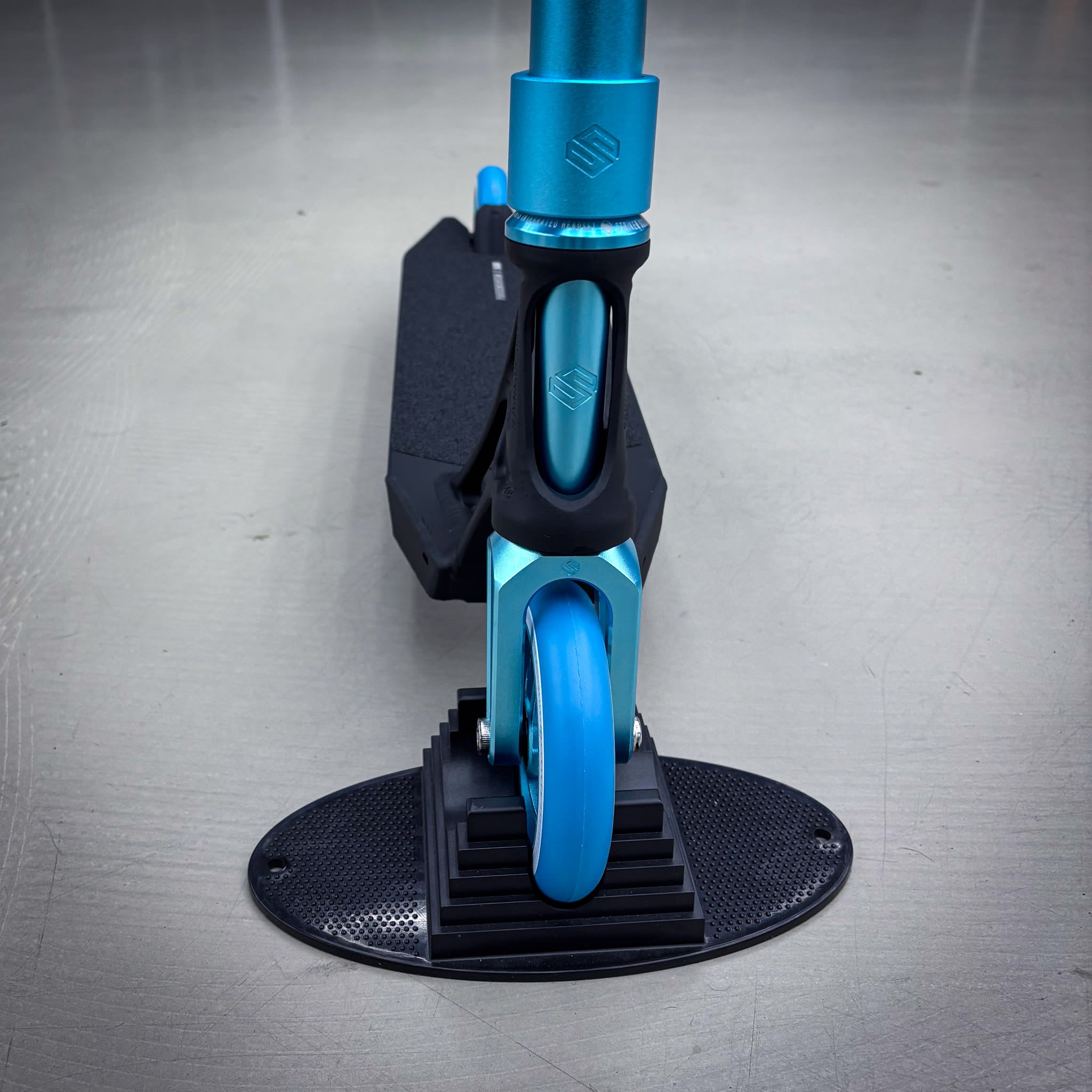 Striker Ethic Teal/Black Custom Build - Teal/Black-ScootWorld.dk