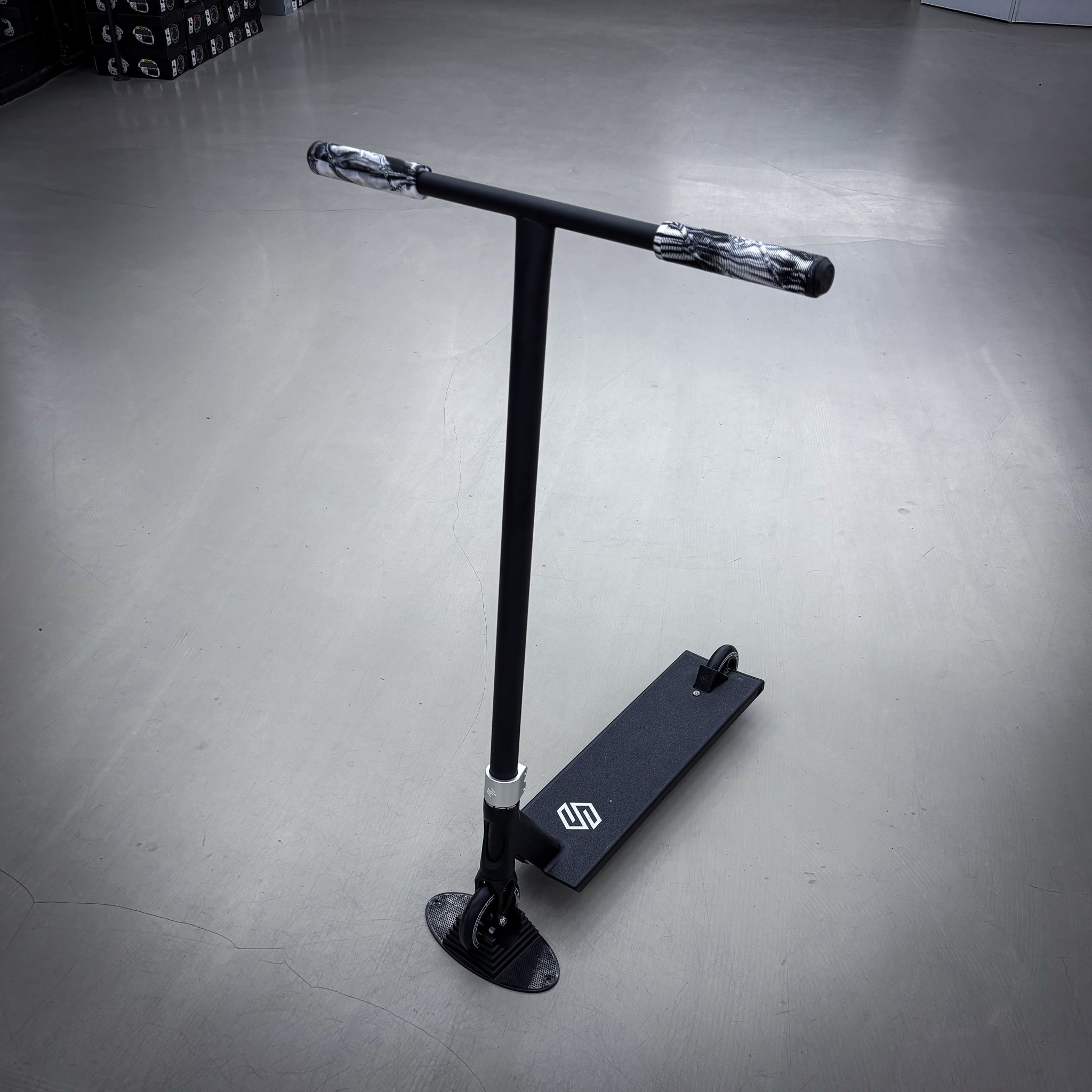 Striker Street Custom Løbehjul - Black/Silver-ScootWorld.dk