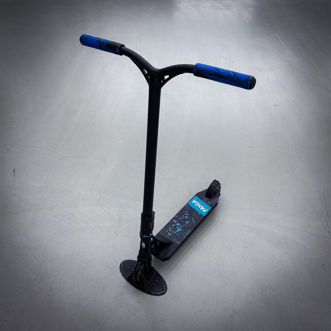 Striker Panda Custom Løbehjul - Black/Blue-ScootWorld.dk