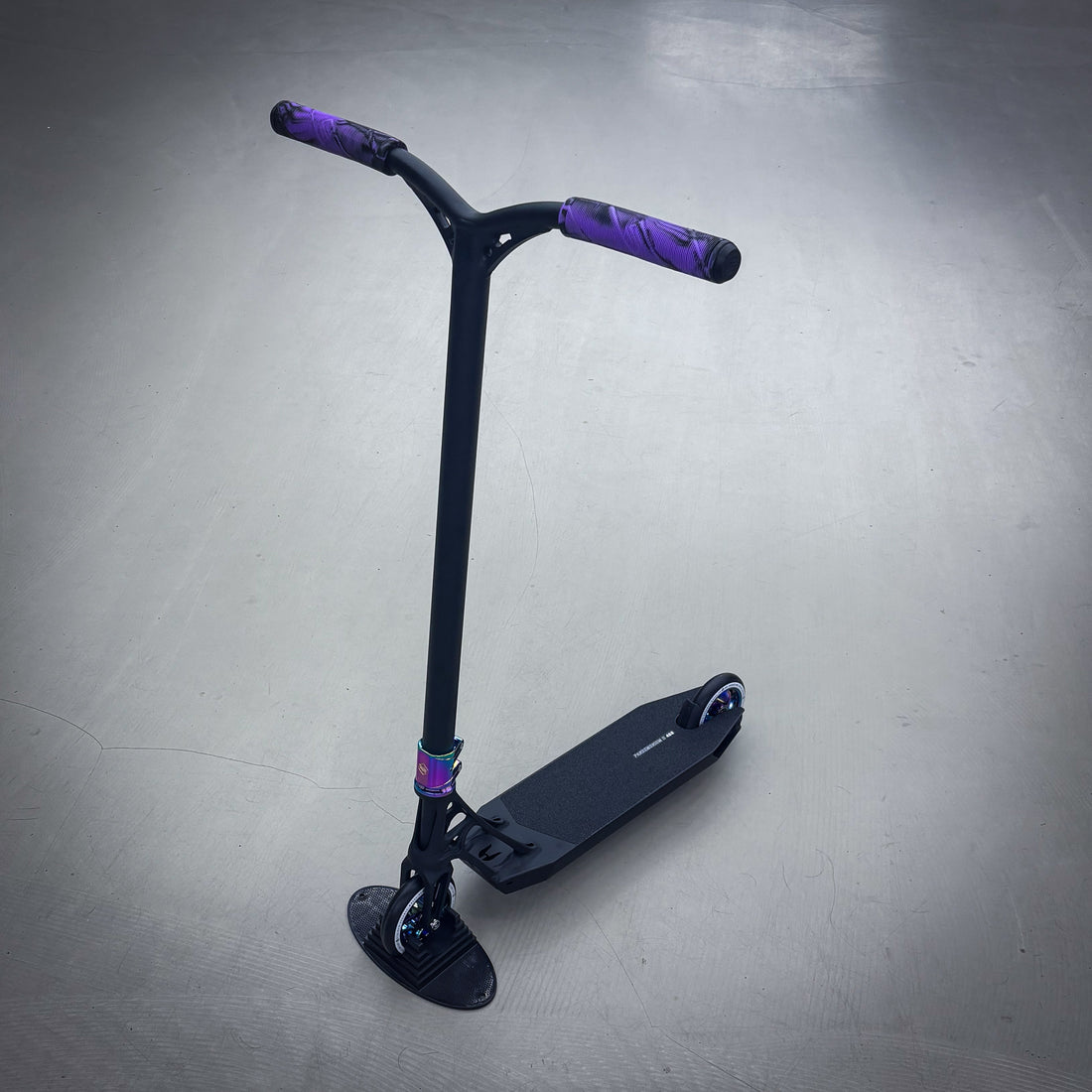Striker Ethic Black/Rainbow Custom Løbehjul - Black/Rainbow-ScootWorld.dk