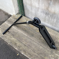Striker T-Bar Black Custom Build - Black-ScootWorld.dk